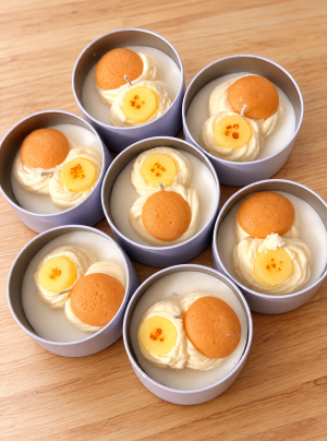 Banana Pudding Tin Candle